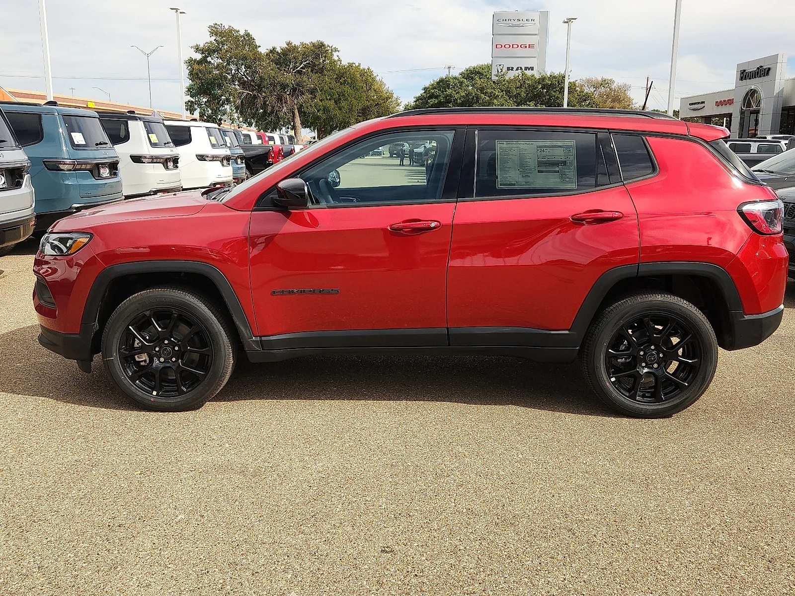 New 2027 Red Hot Pearl-Coat Paint Jeep LATITUDE ALTITUDE 4X4 image 2