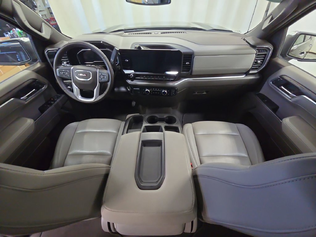 2025 GMC Sierra 1500 SLT - Photo 27