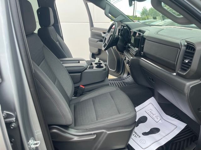 Used 2023 Sterling Gray Metallic Chevrolet LT image 31