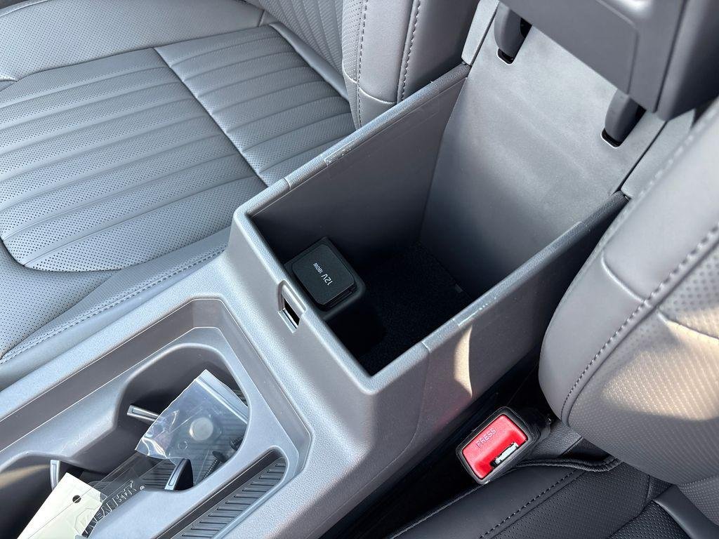 New 2027 Magma Red Matte Kia X-Line S image 22