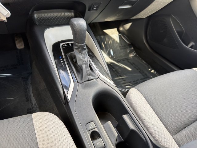 Used 2023 White Toyota LE image 25