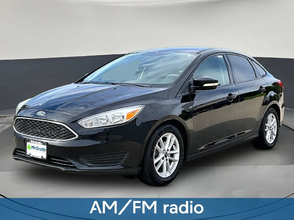 Used 2016 Black Ford SE image 3