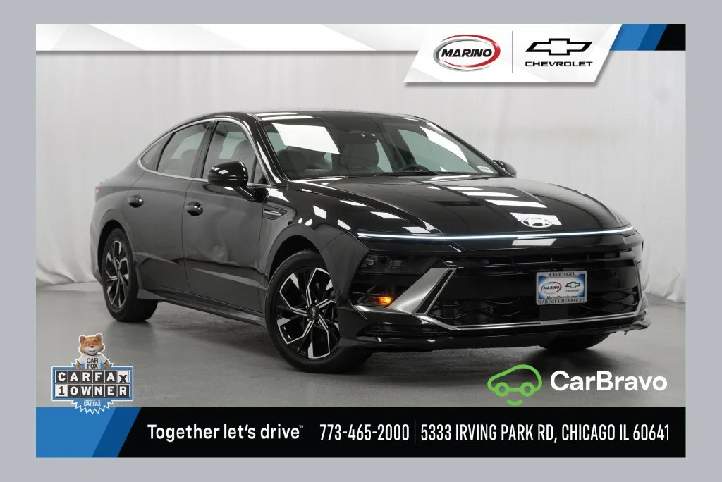 Used 2025 Abyss Black Hyundai SEL image 1