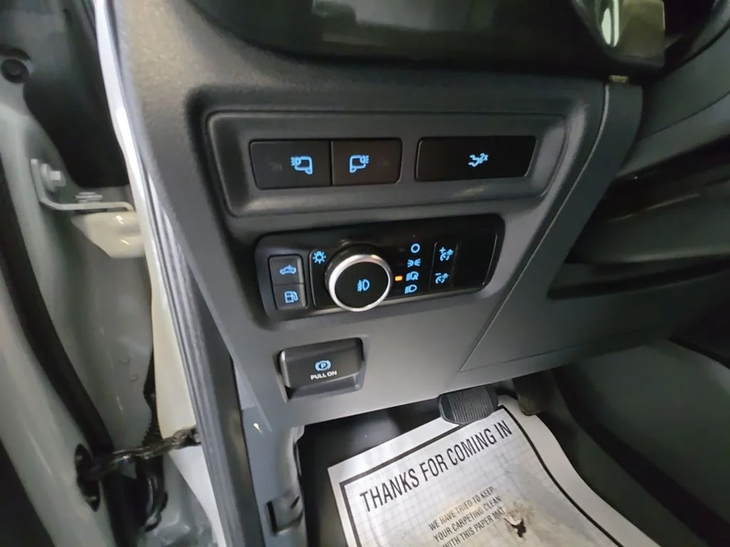 Used 2023 White Ford XLT image 26