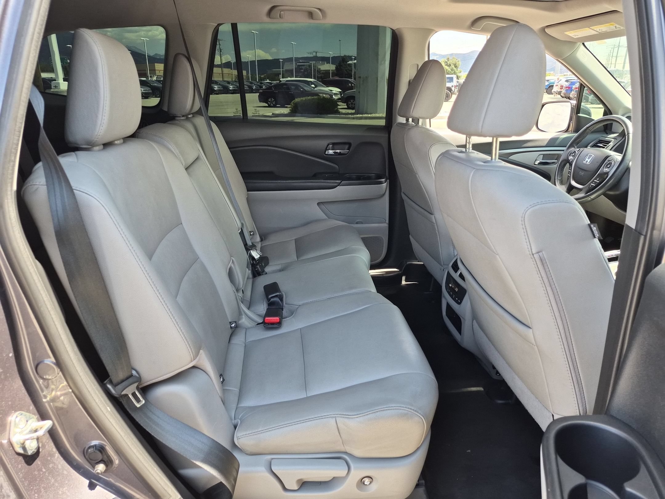 Used 2018 Black Honda EX-L image 30