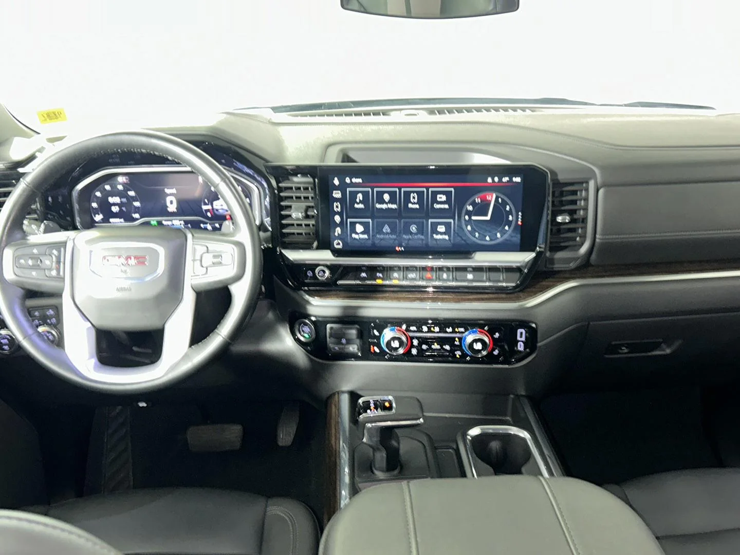 Used 2024 Onyx Black GMC Elevation image 32