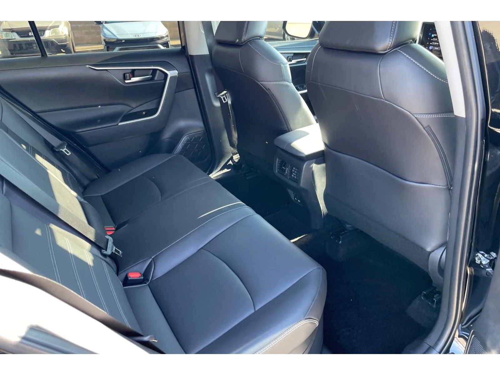 Used 2024 Midnight Black Metallic Toyota Hybrid XLE Premium image 17