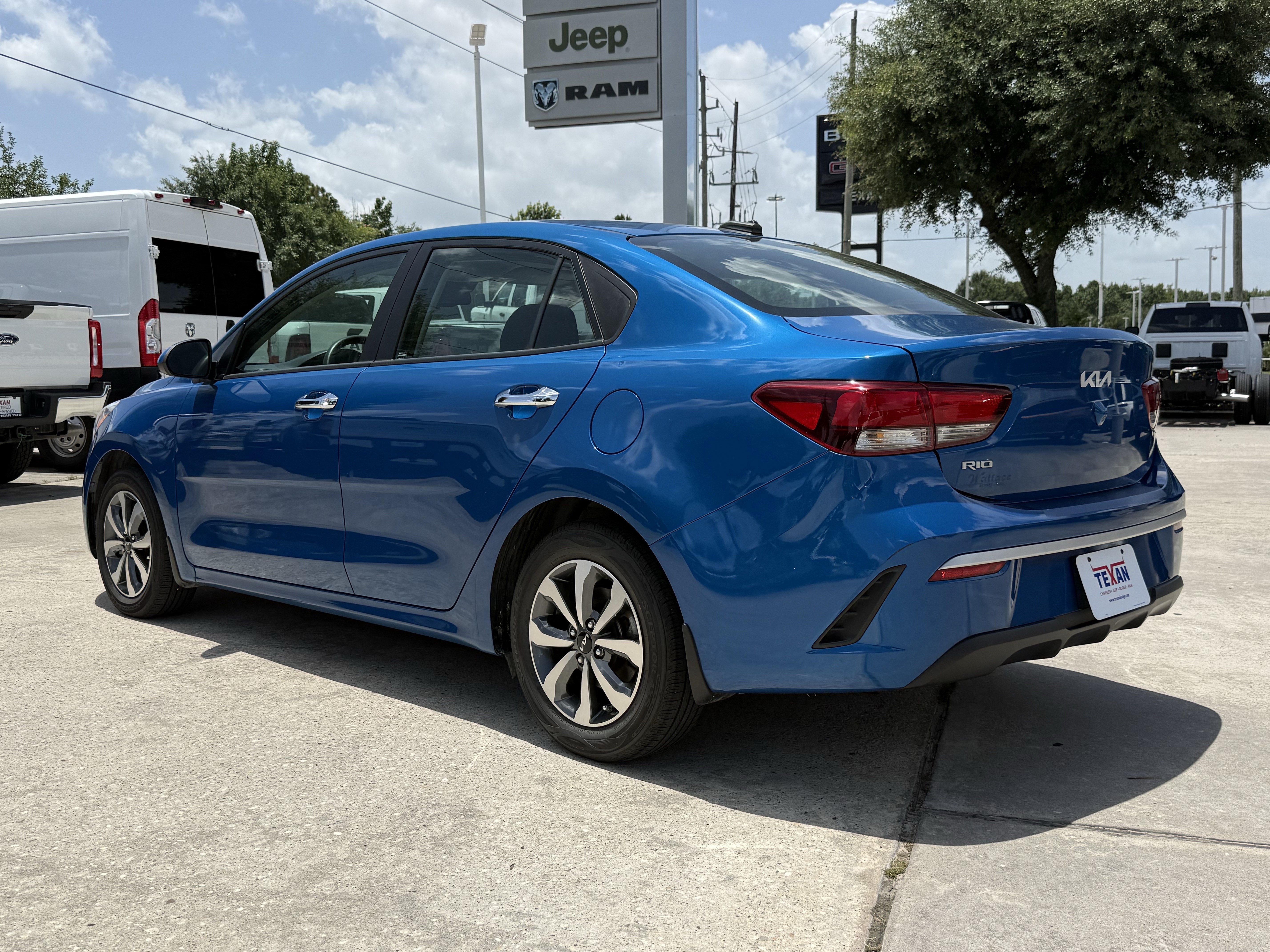 Used 2023 Sporty Blue Kia S image 6