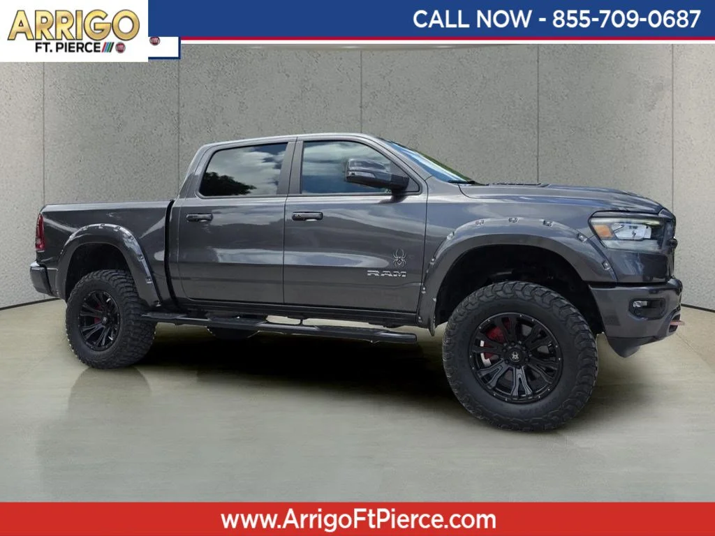 2024 RAM 1500 Laramie 4x4 Crew Cab 5'7's photo