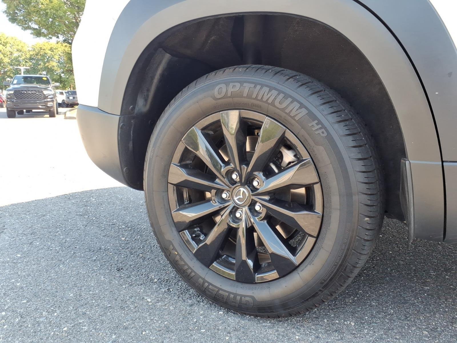 Used 2025 Wind Chill Pearl Mazda 2.5 S Preferred Package image 11