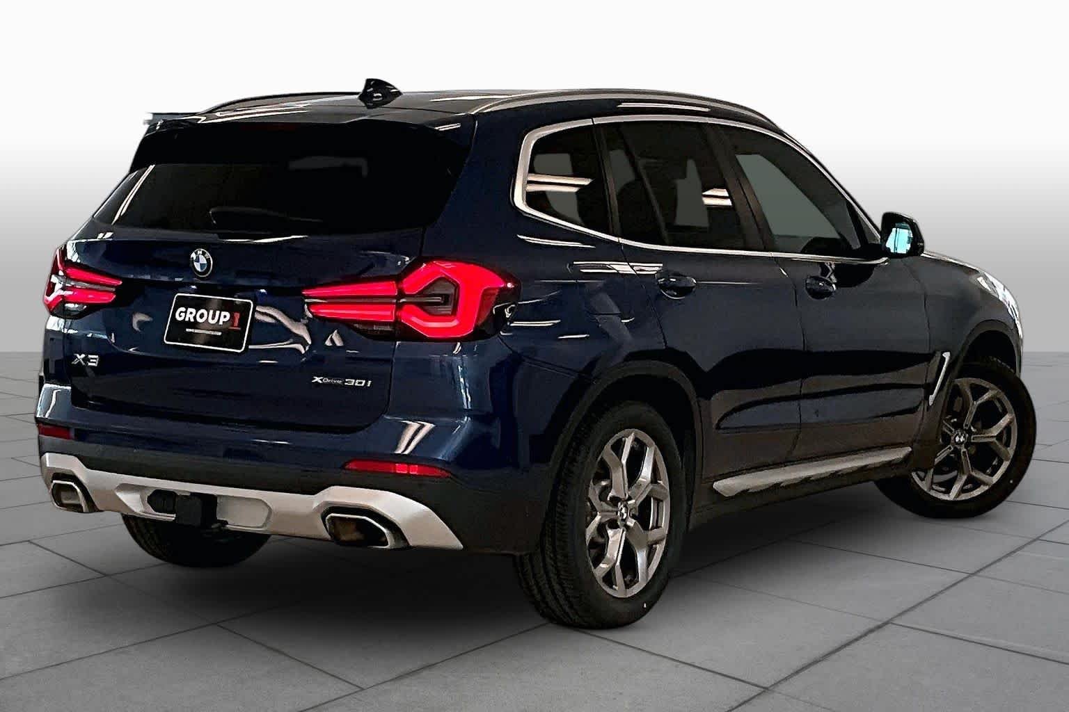 Used 2023 Phytonic Blue Metallic BMW xDrive30i image 12
