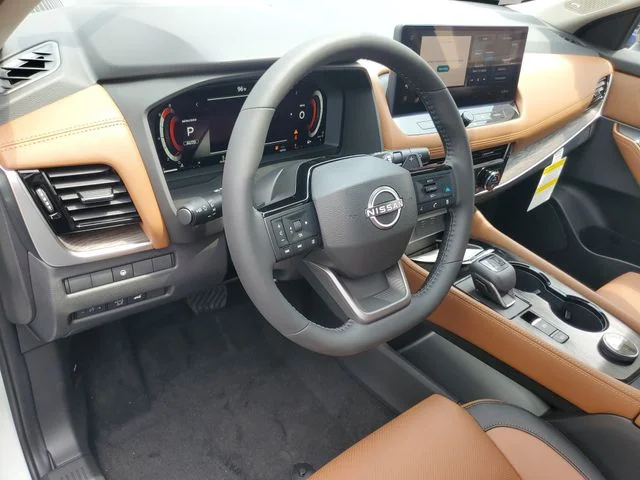 New 2026 Everest White Pearl TriCoat / Super Black Two-tone Nissan Platinum image 10