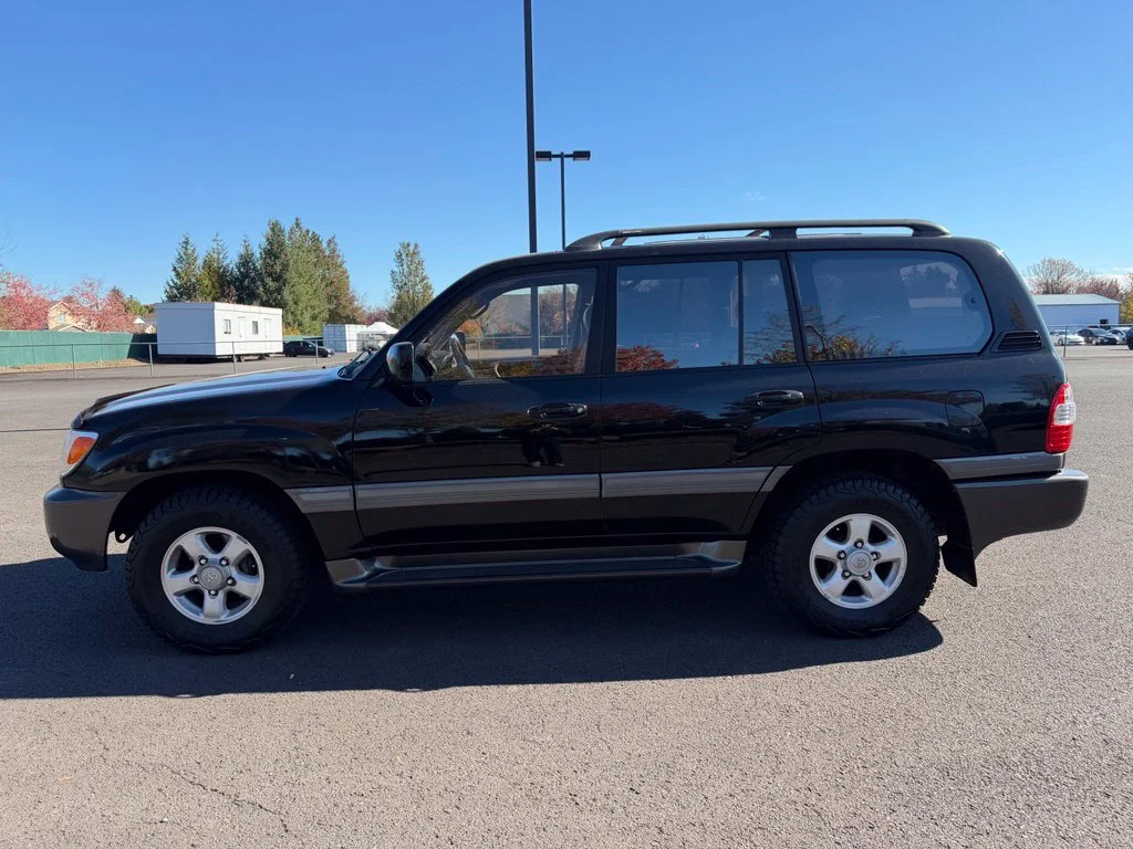 Used 2000 Black Toyota Base image 5