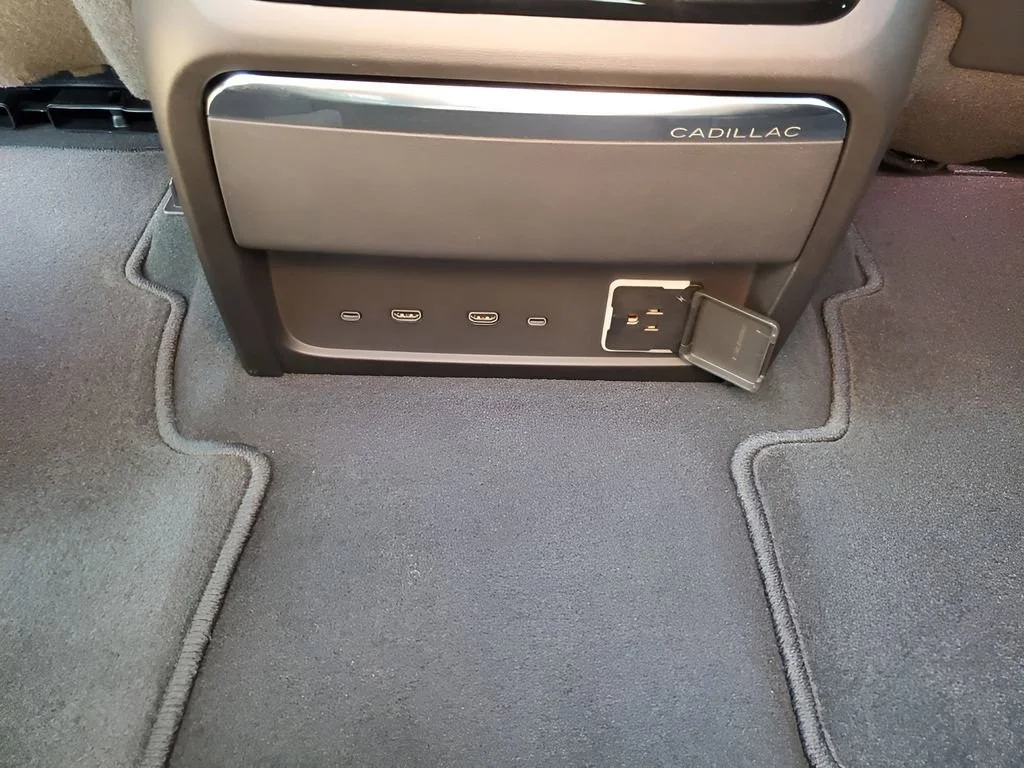 2026 Cadillac Escalade IQL Premium Sport - Photo 32
