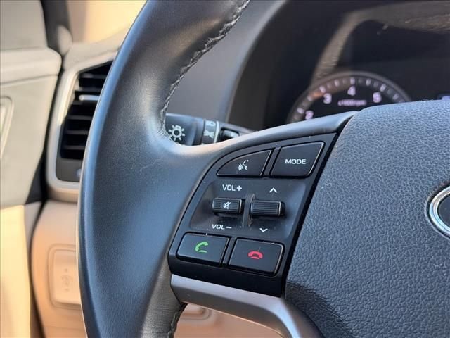 Used 2018 Red Hyundai SEL Plus image 14