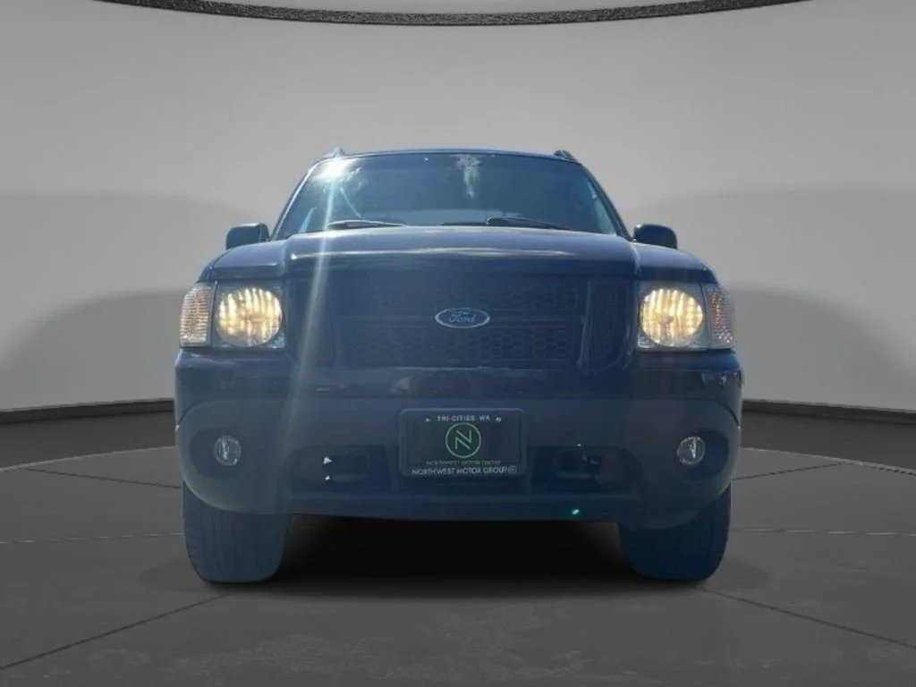 Used 2005 Black Ford Adrenalin image 5