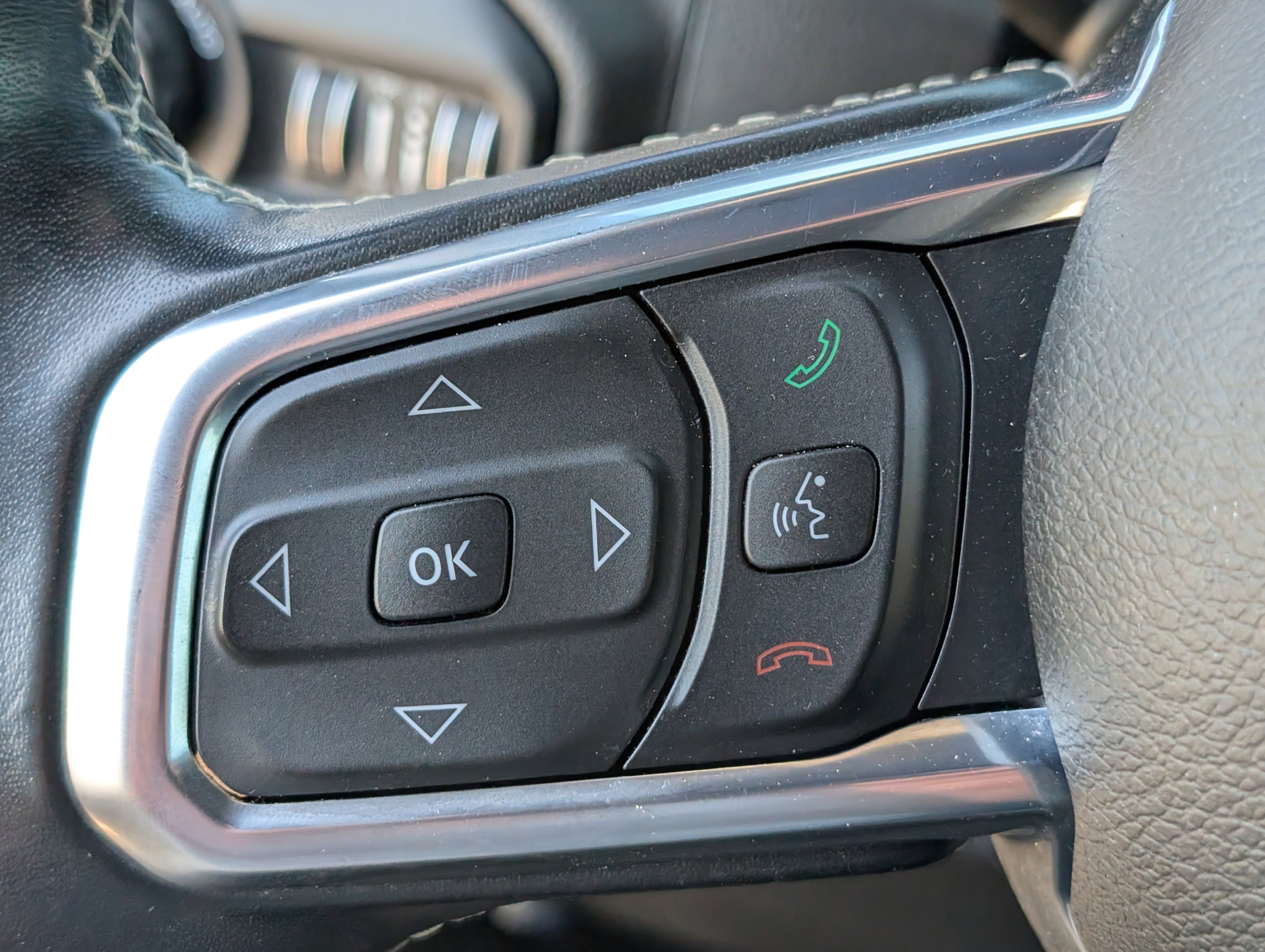 Used 2020 Sting-Gray Clearcoat Jeep Sahara image 18