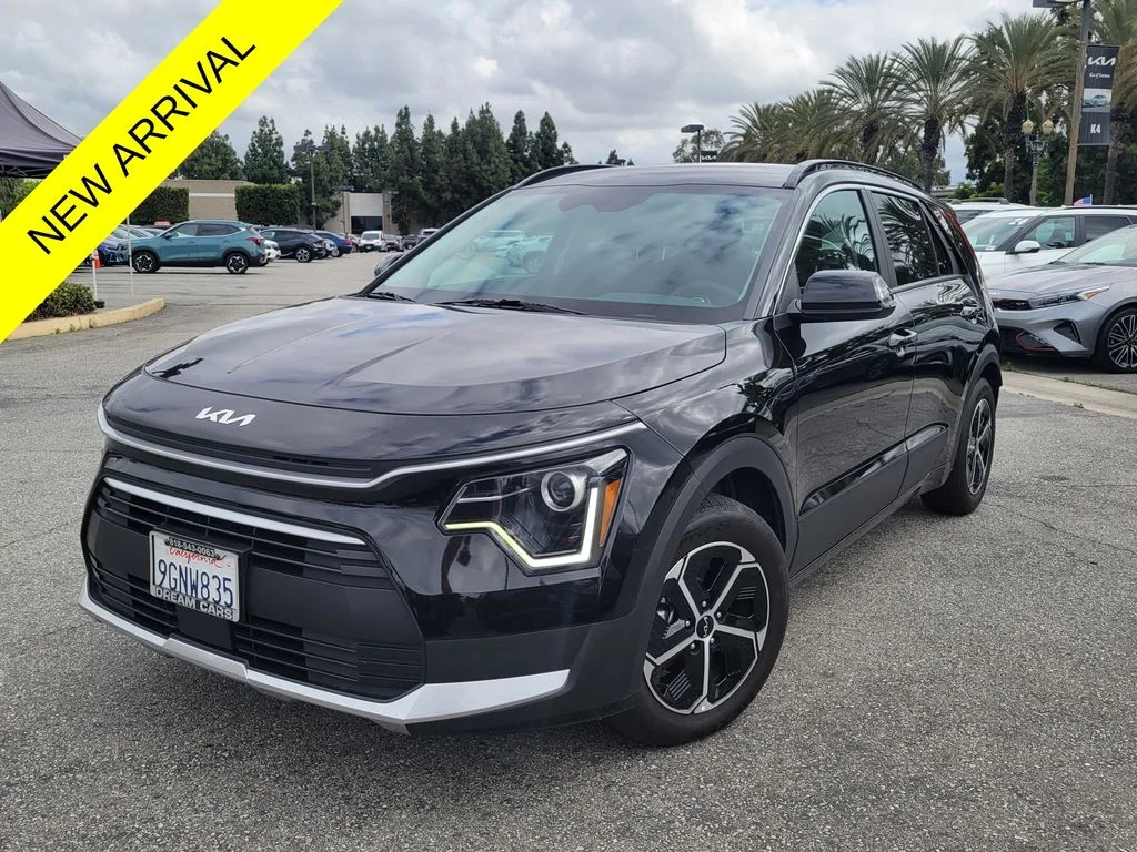 2023 Kia Niro EX HEV's photo