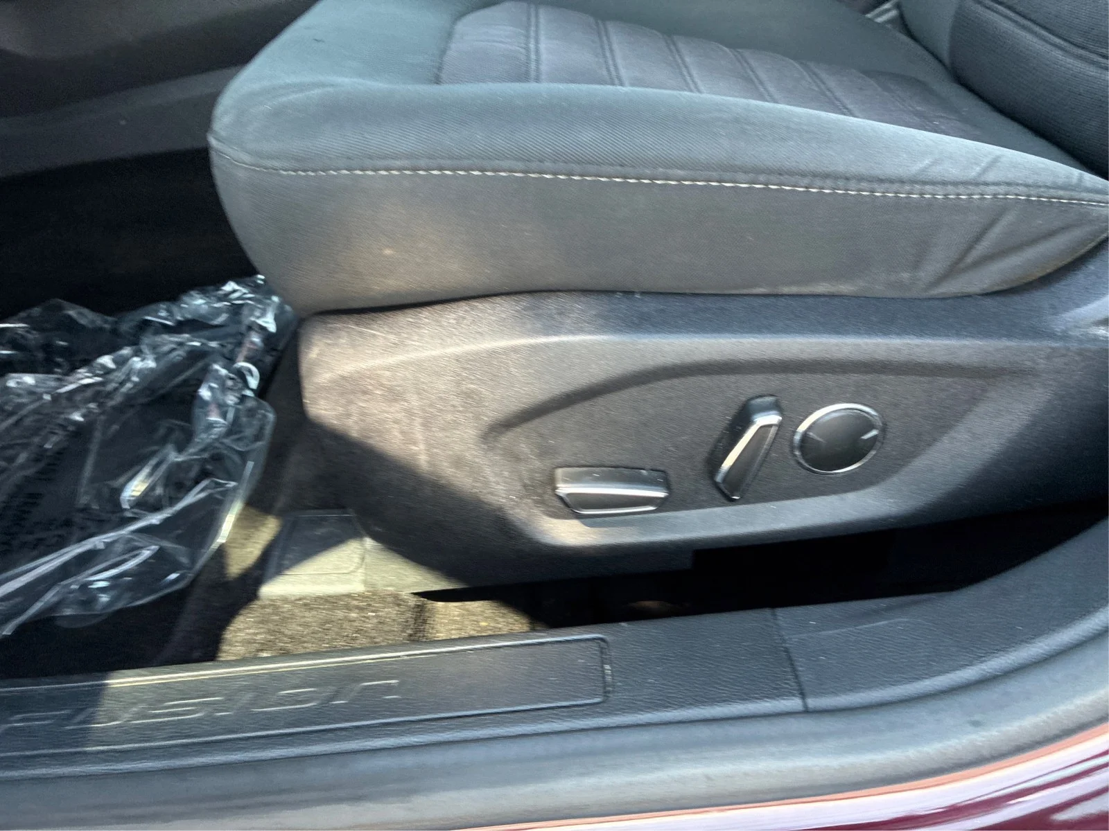 Used 2017 Burgundy Velvet Metallic Tinted Clearcoat Ford SE image 18