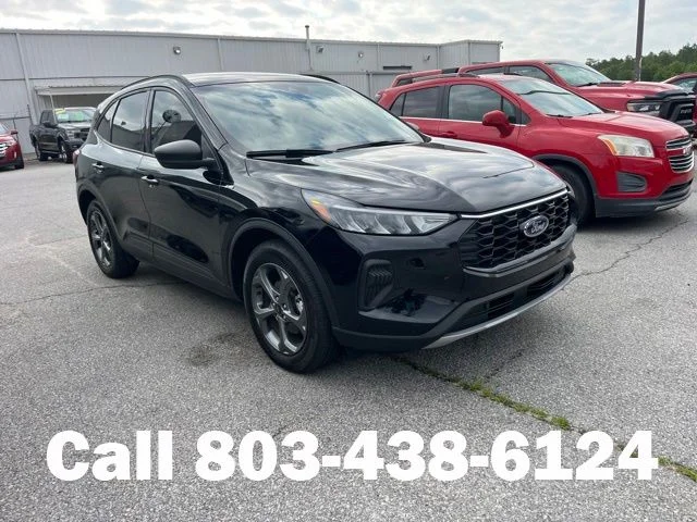 Used 2025 Agate Black Metallic Ford ST-Line image 1