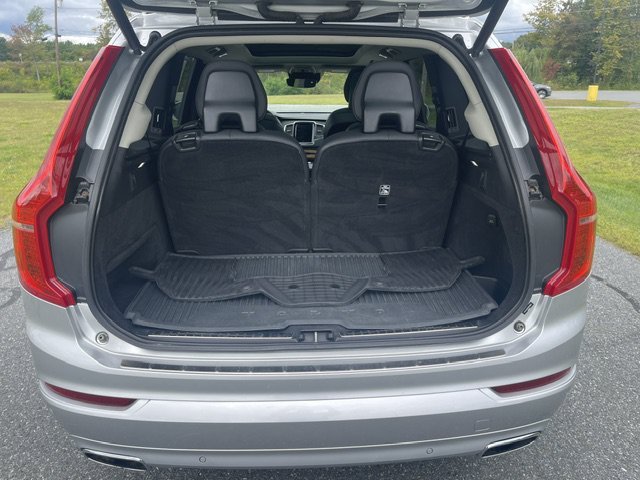 Used 2021 Silver Volvo Momentum image 17