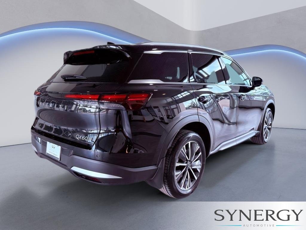 New 2027 MINERAL BLACK INFINITI Luxe AWD image 5