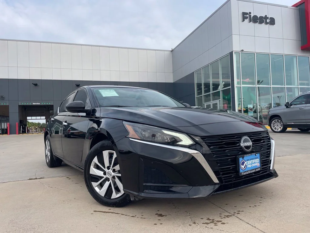 Used 2025 Black Nissan 2.5 S image 1