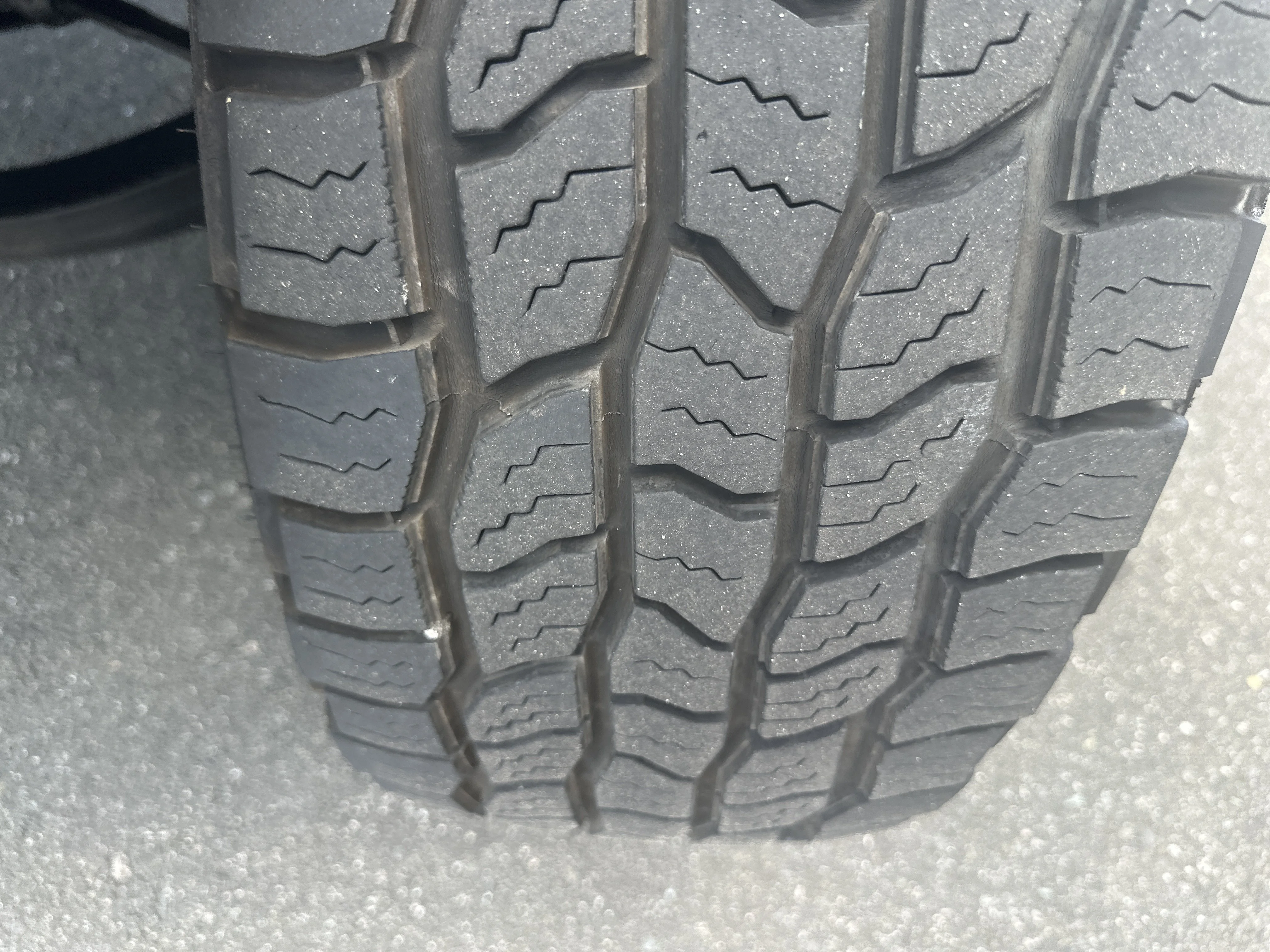 Used 2019 Bright White Clearcoat Ram Rebel image 37