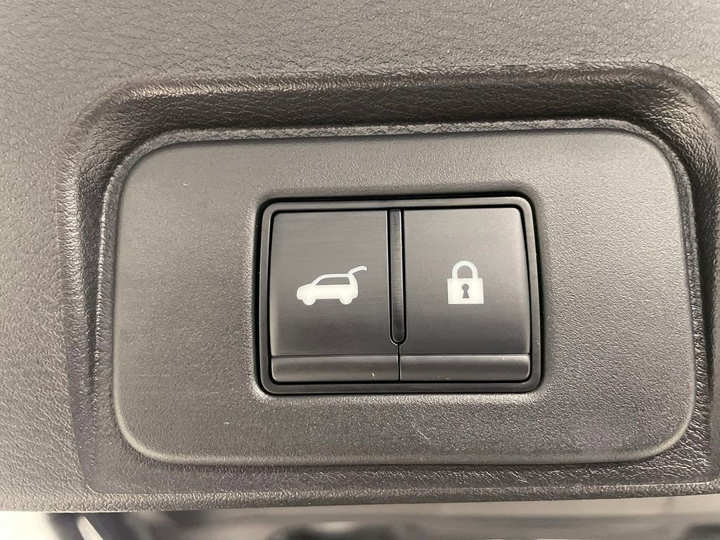 Used 2026  Nissan SV image 14