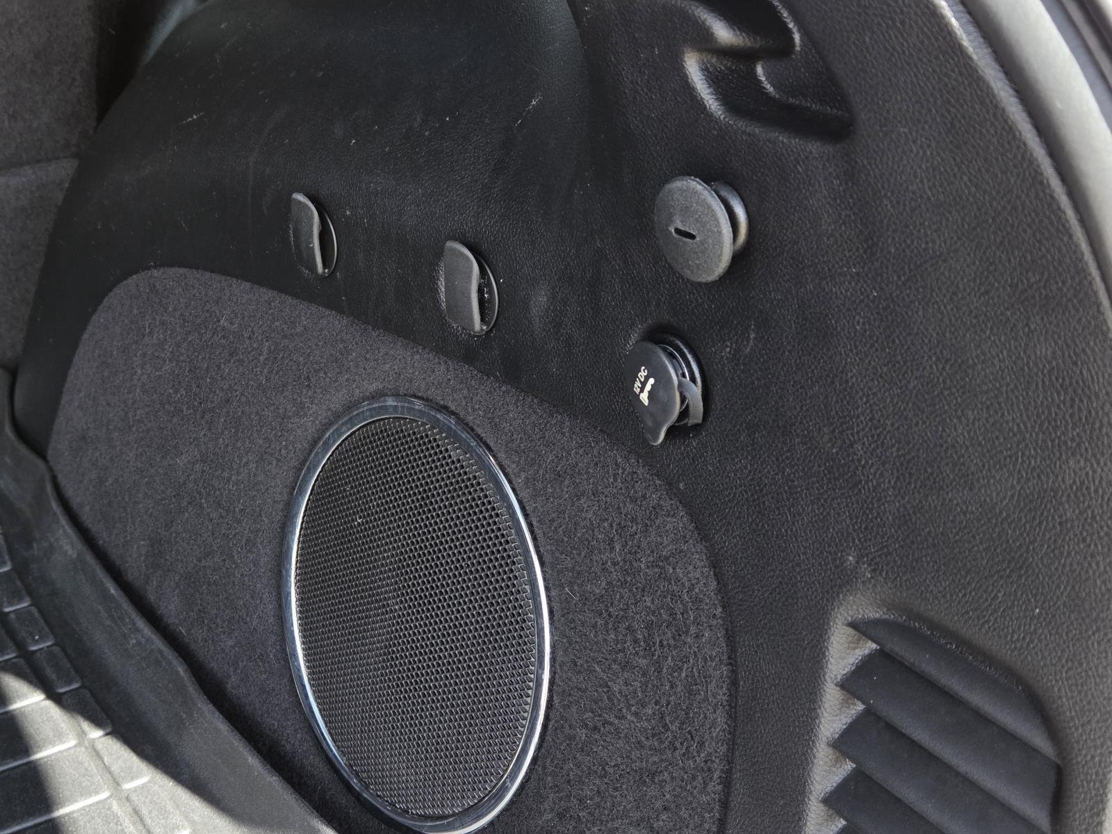 Used 2019 Bright White Clearcoat Jeep Limited X image 11