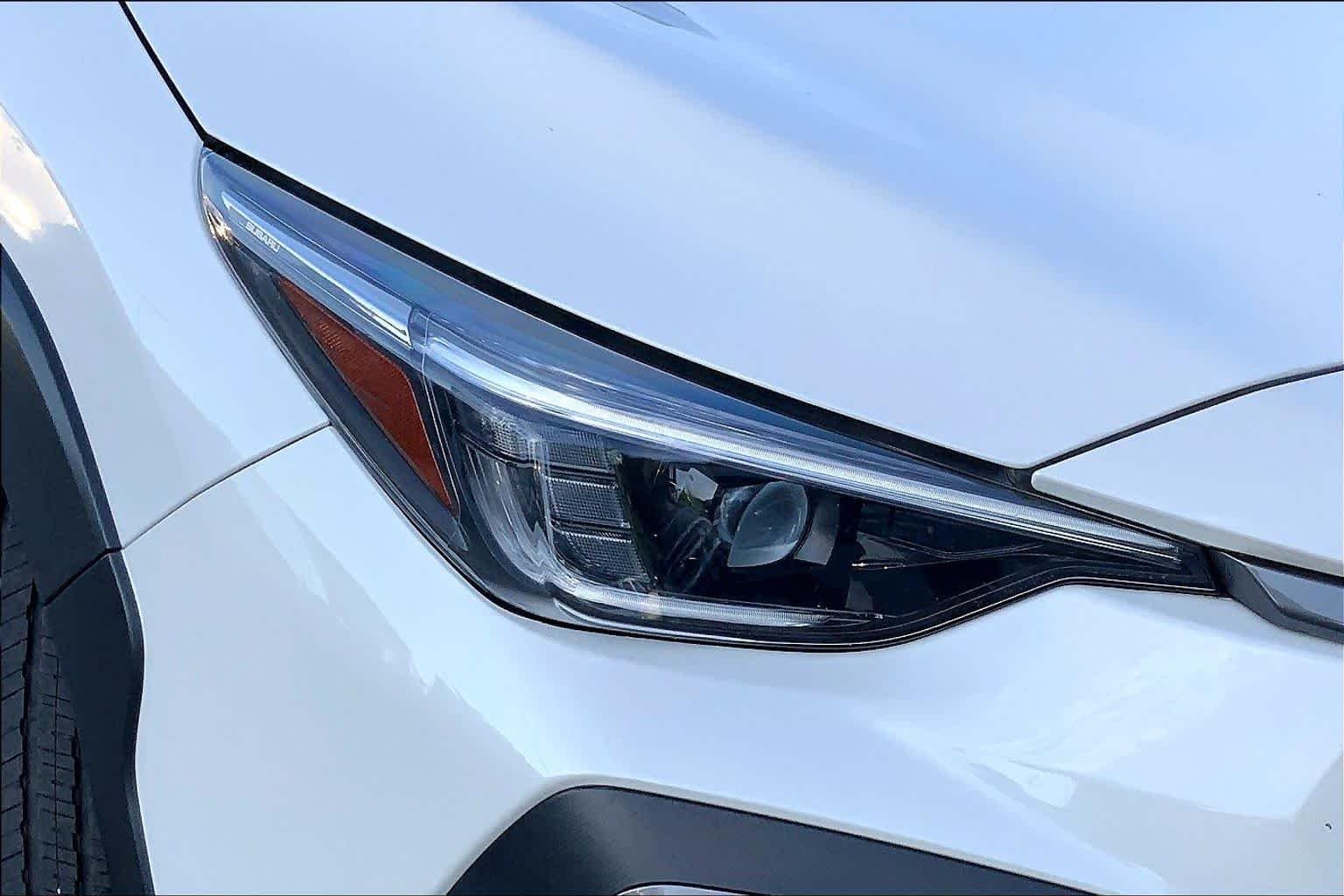 Used 2025 Crystal White Pearl Subaru Limited image 24