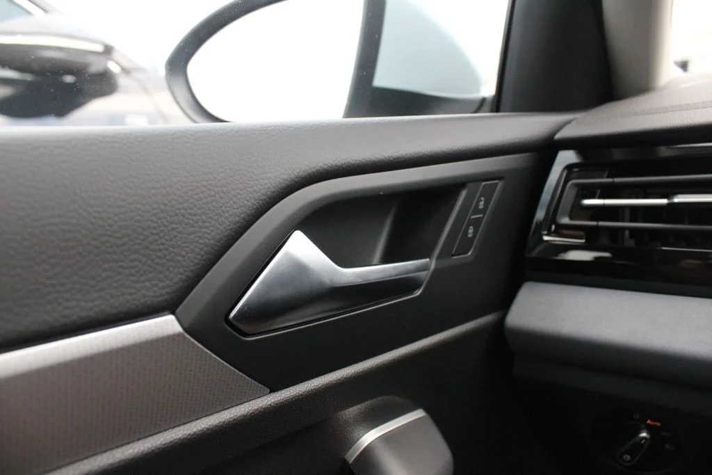 New 2027 Gray Volkswagen 1.5T SE image 7