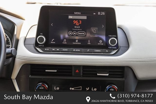 2025 Nissan Rogue SV - Photo 13