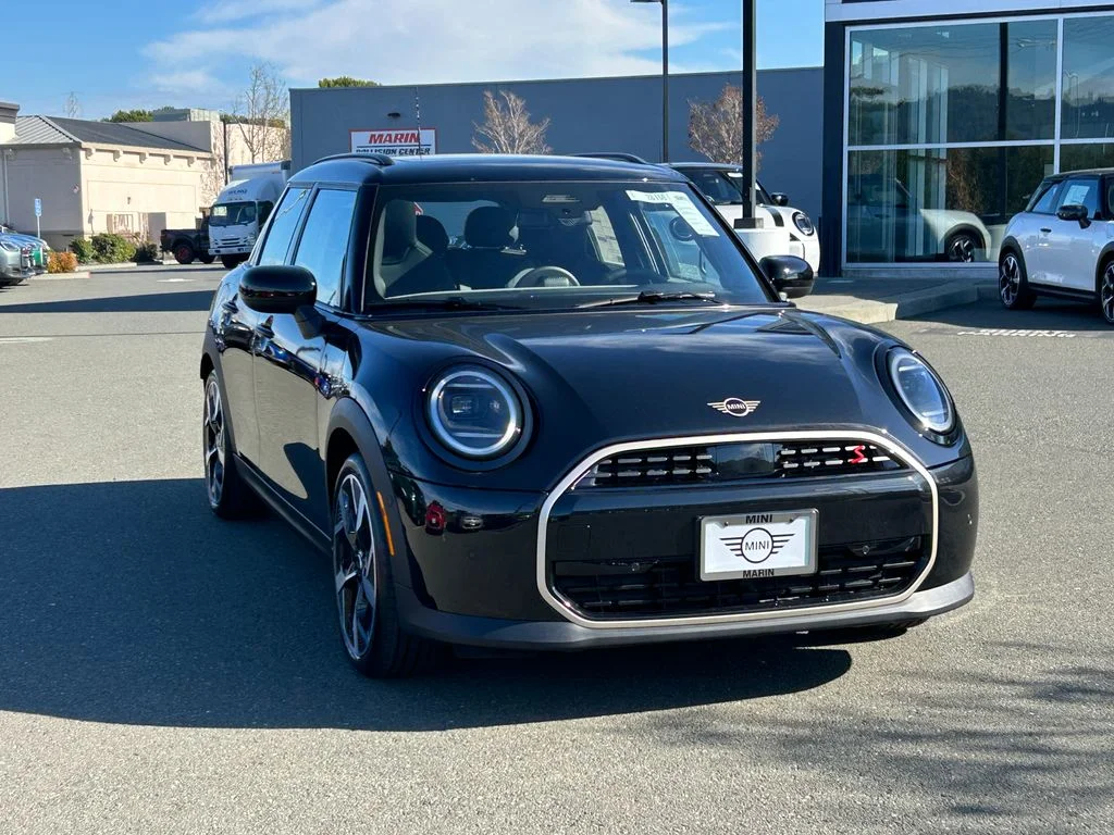 New 2026 Midnight Black II Metallic MINI Signature Plus image 7