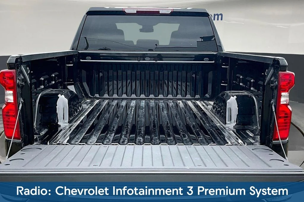 Used 2025 Black Chevrolet LT image 10