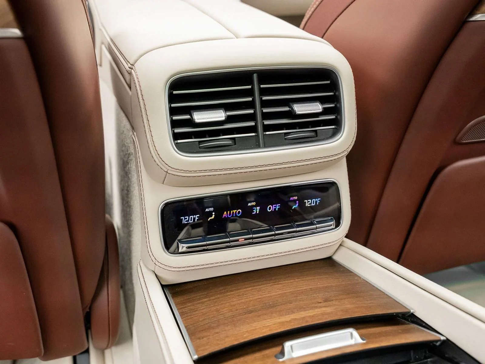 Used 2026 Black Mercedes-Benz Maybach GLS 600 image 53