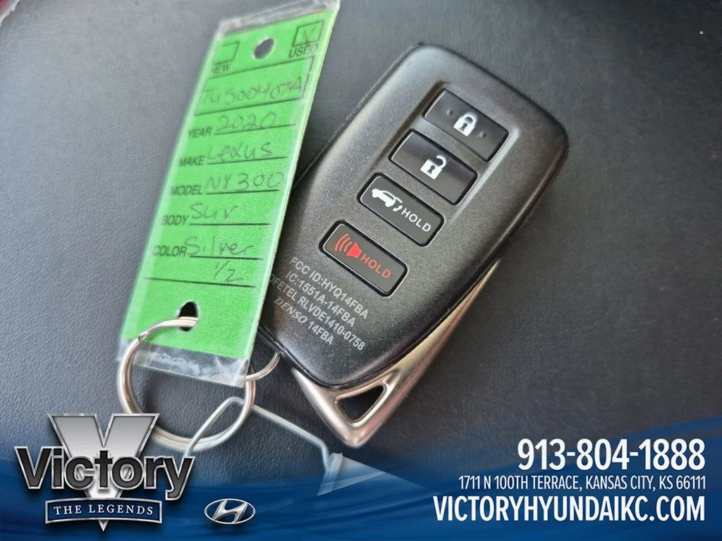 Used 2020 Silver Lexus 300 Base image 29