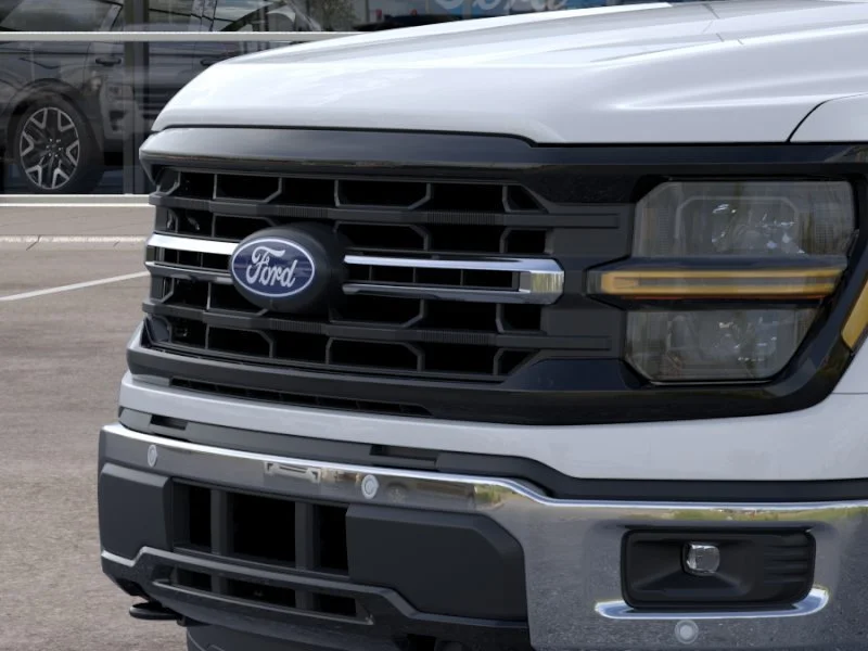 New 2026 Oxford White Ford XLT image 18