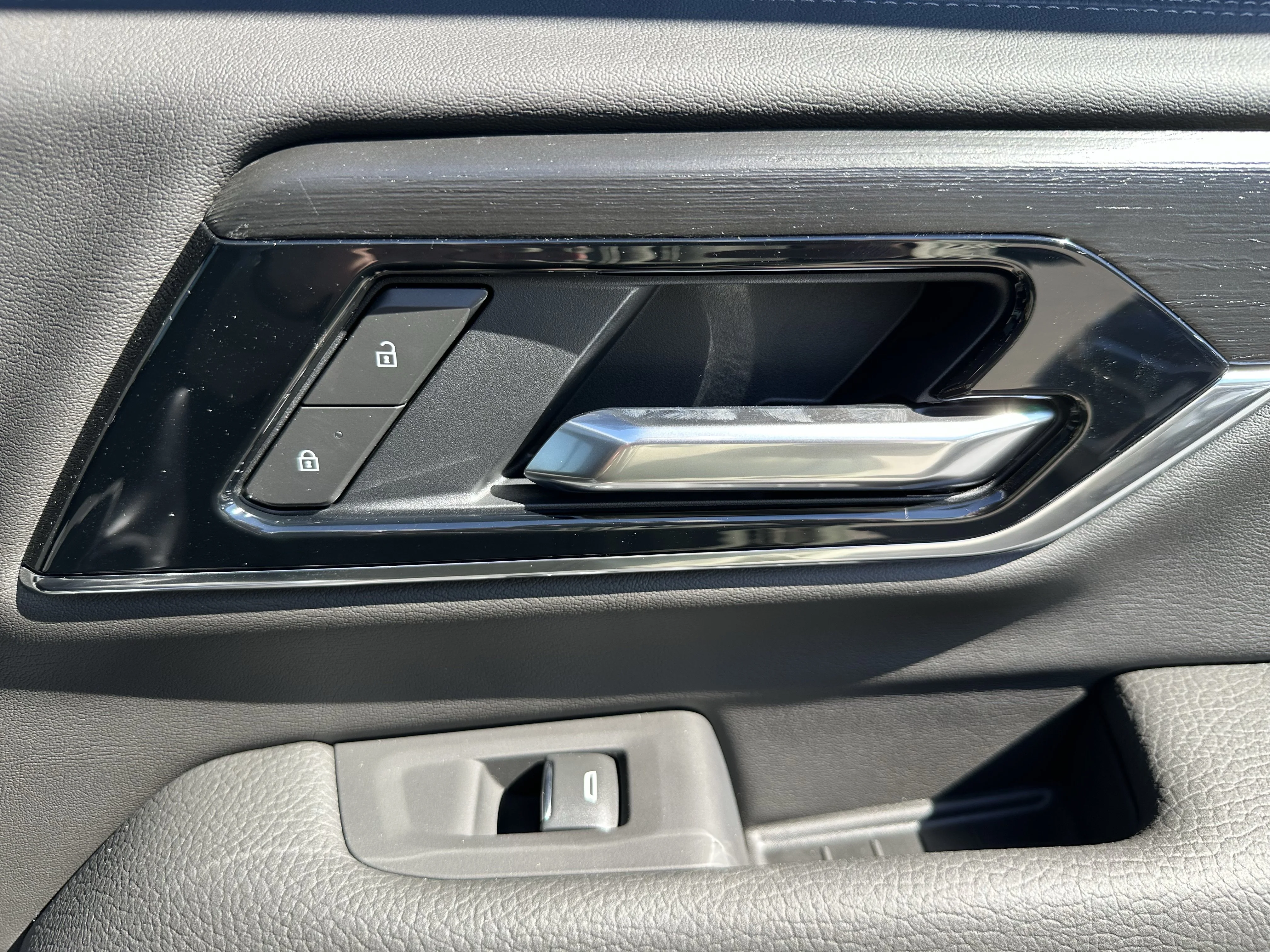 New 2026 Glacier White Tricoat GMC Denali image 21