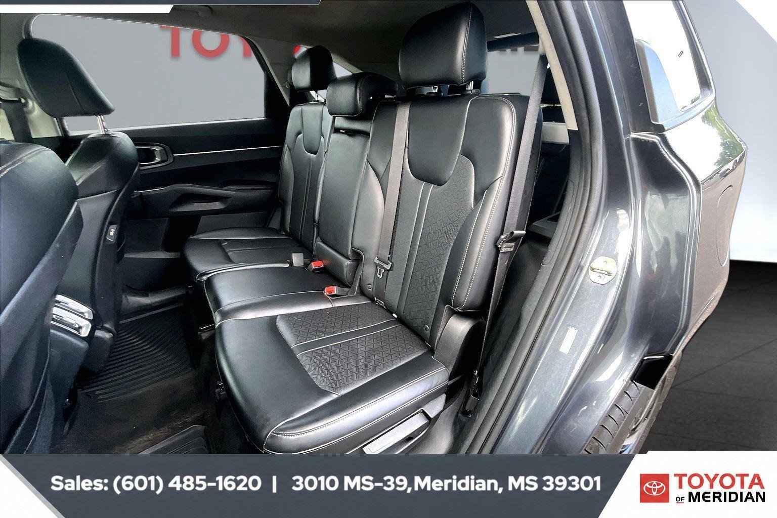 Used 2023 Gravity Gray Kia S image 19