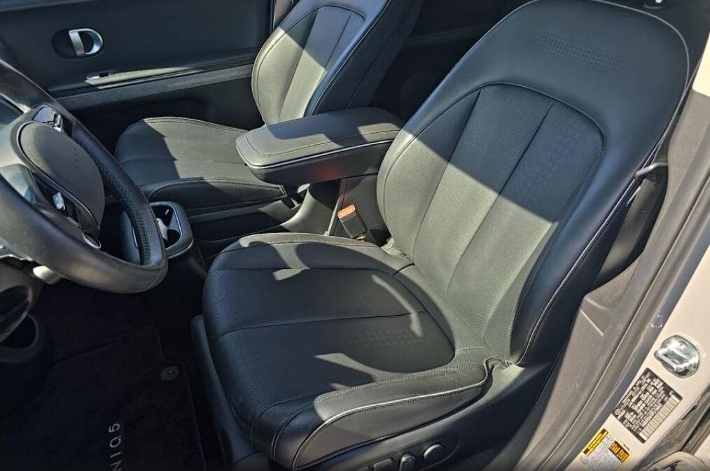 2023 Hyundai IONIQ 5 Limited - Photo 3