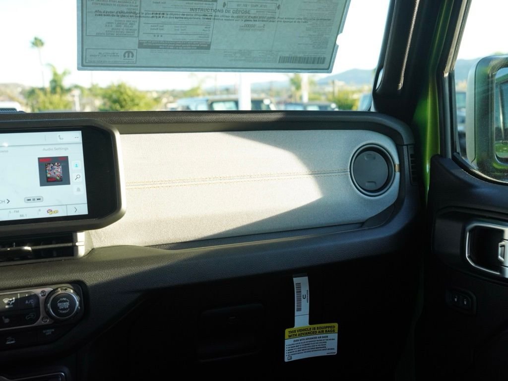 New 2026 Mojito Clear-Coat Exterior Paint Jeep 4-Door Sport S image 26