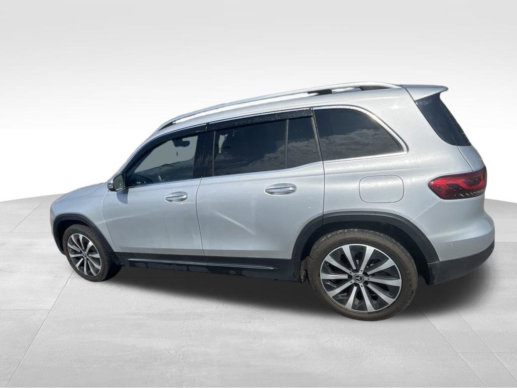 Used 2020 Silver Mercedes-Benz GLB 250 image 4
