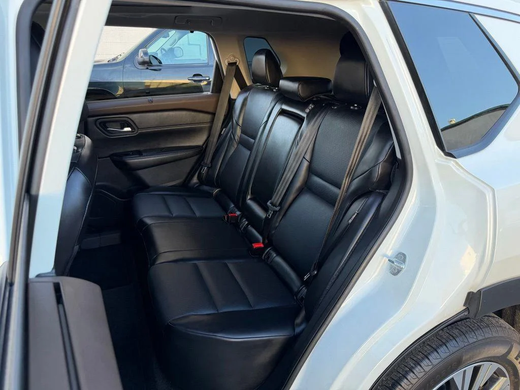 Used 2023 White Nissan SV image 16