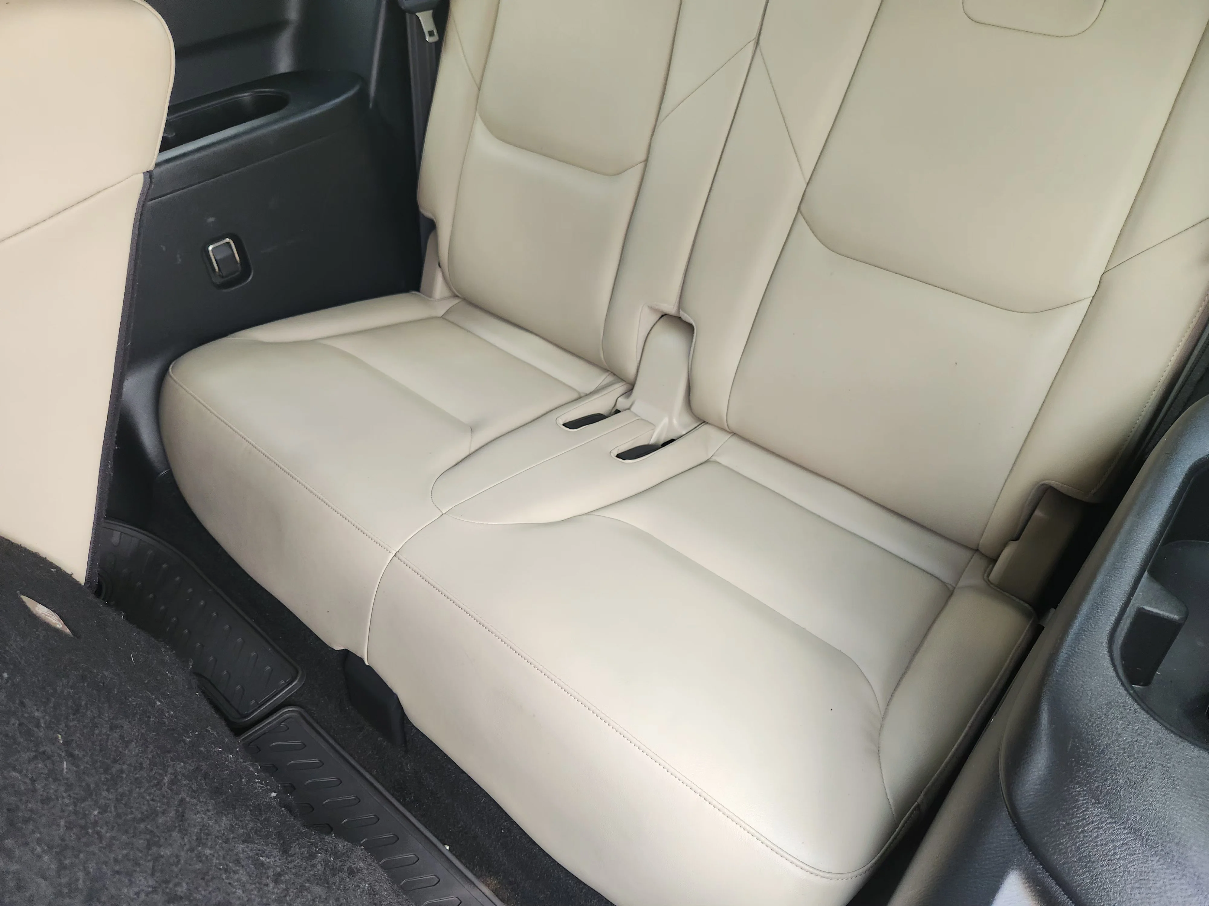 Used 2016 Soul Red Metallic Mazda Grand Touring image 33