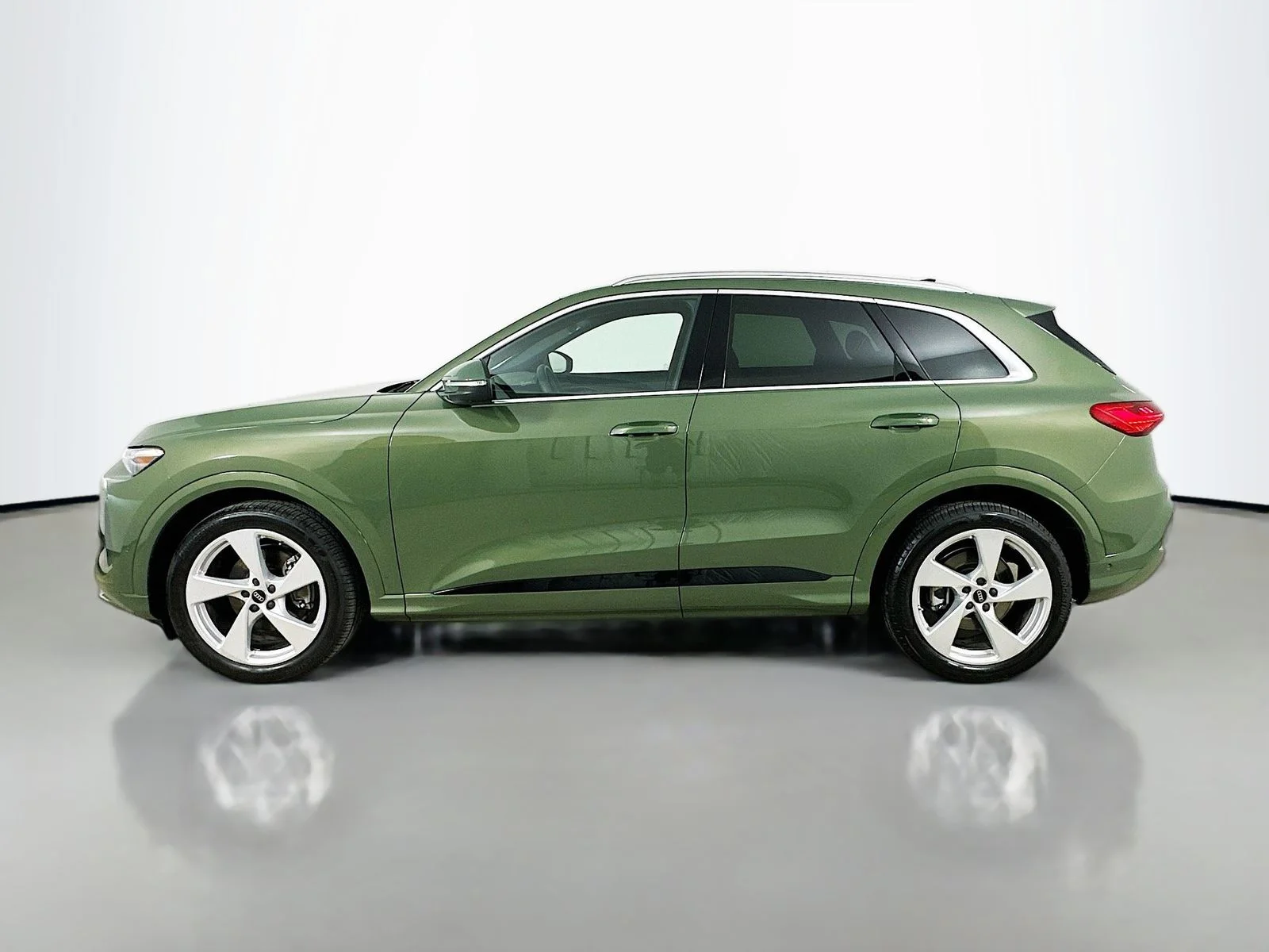 Used 2025  Audi  image 8