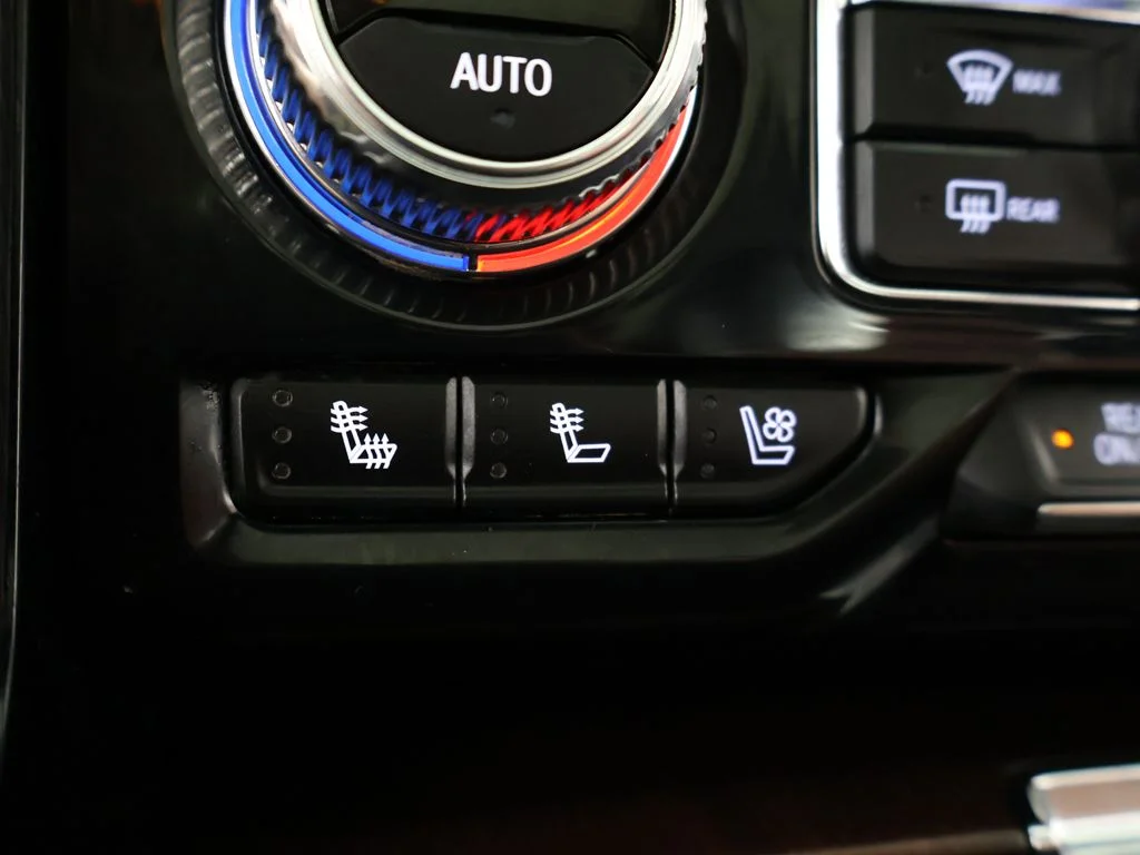 Used 2024 Onyx Black GMC Denali Ultimate image 65