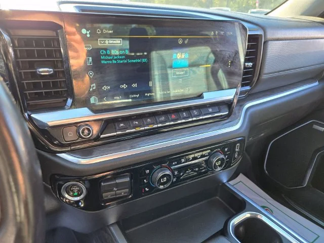 Used 2022 SUMMIT WHITE Chevrolet LTZ image 27