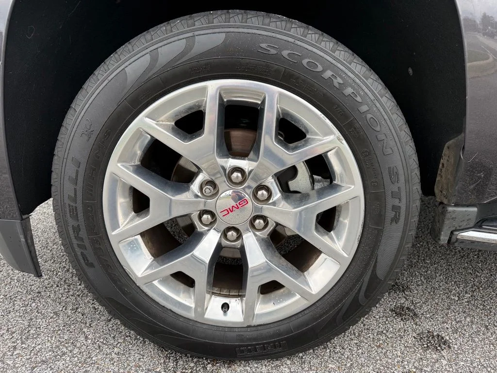 Used 2017 Silver GMC SLE image 23