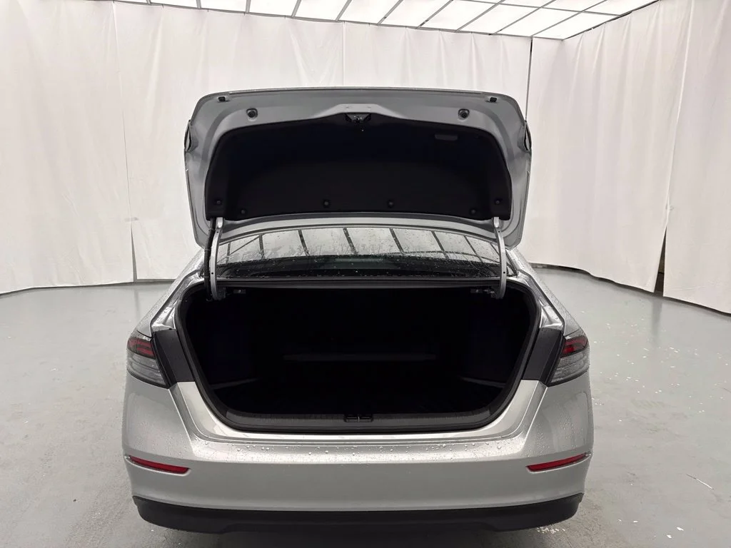 New 2026 Solar Silver Metallic Honda SE image 9